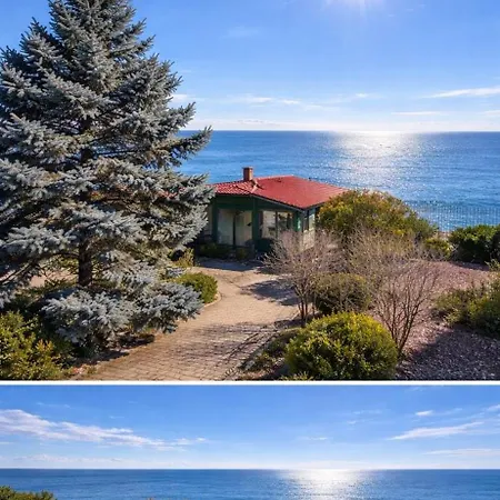 дом на берегу моря Holiday home